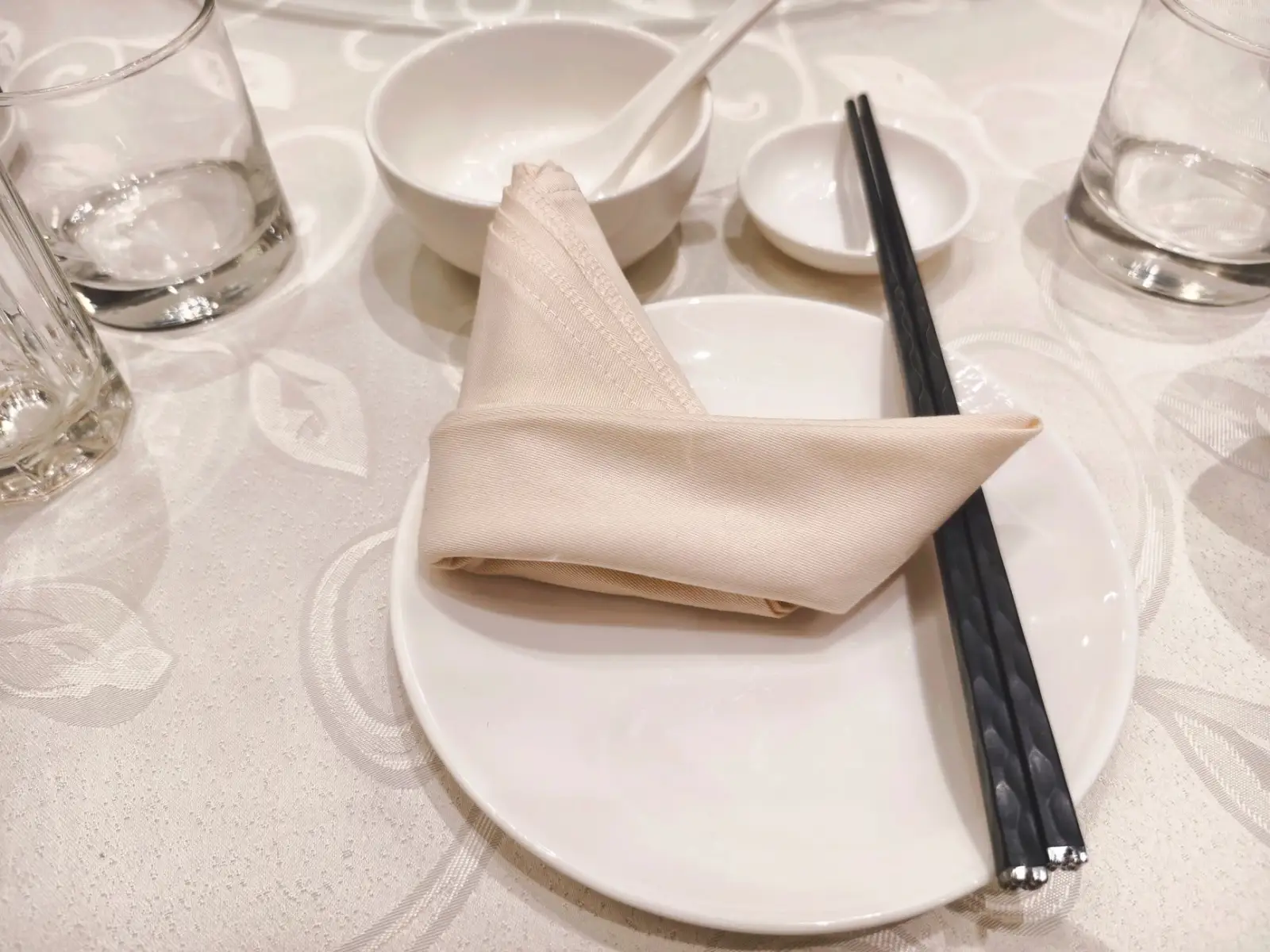 厦门兴谣城撑科技柔光箱与反光板组合应用场景详解